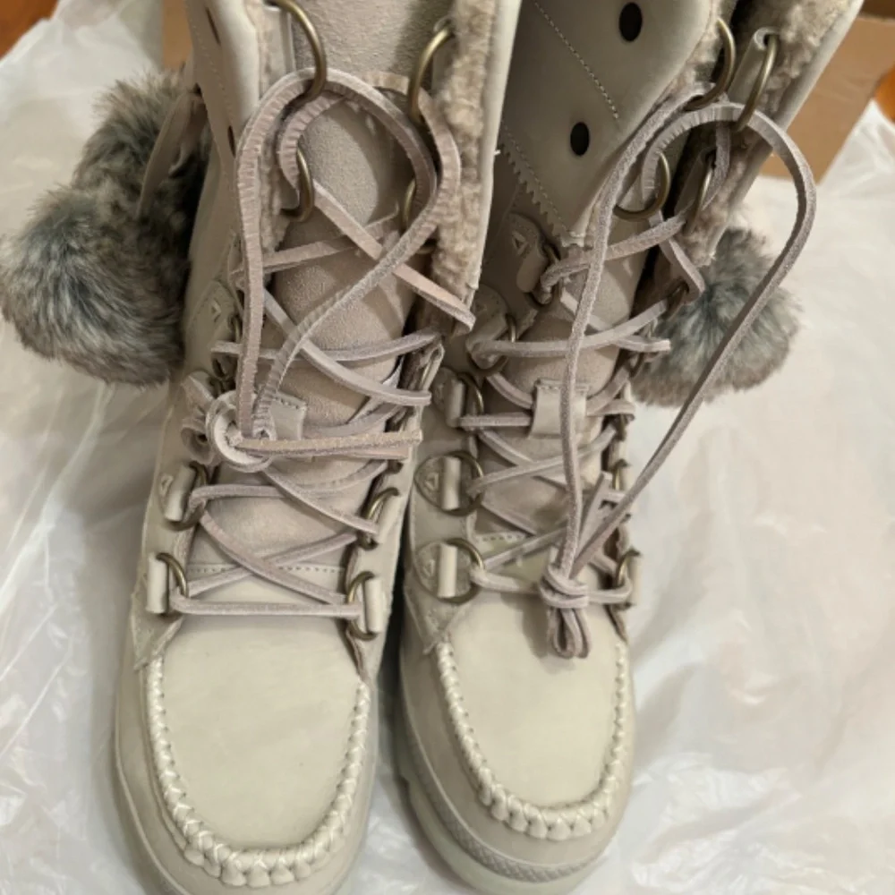 NWT Manitobah Waterproof Pacific Tall Boot - Picture 4 of 6